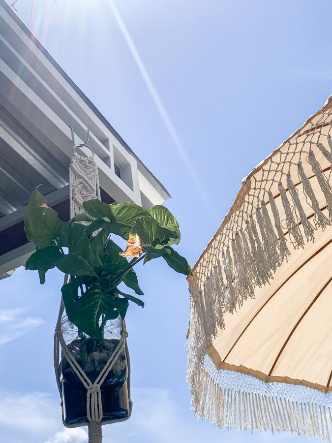 Tropical Paradiso Homestay Banyuwangi  Εξωτερικό φωτογραφία
