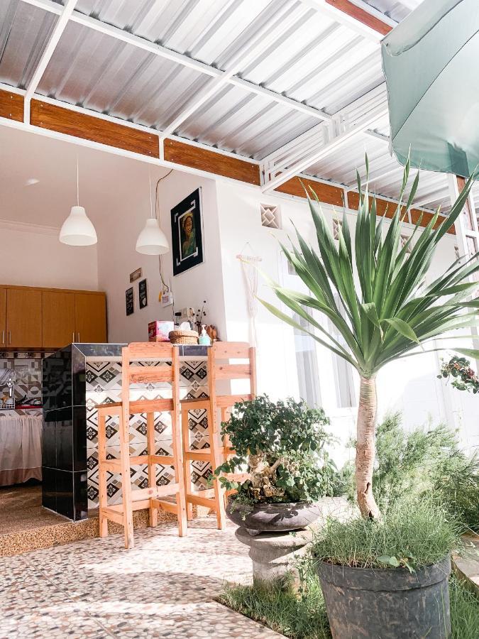 Tropical Paradiso Homestay Banyuwangi  Εξωτερικό φωτογραφία